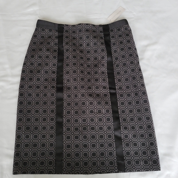 New York & Company Dresses & Skirts - New York Co. Mosaic pattern pencil skirt Size 4